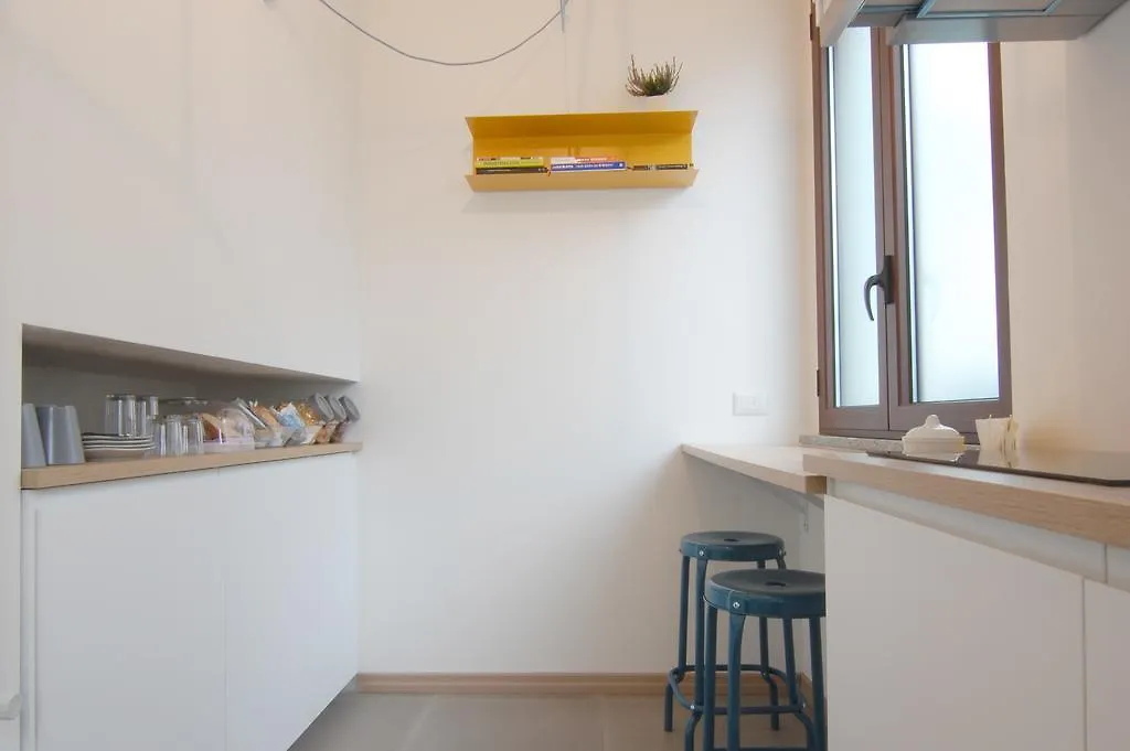Le Officine Di Via Marsala Bed & Breakfast Legnano Italy