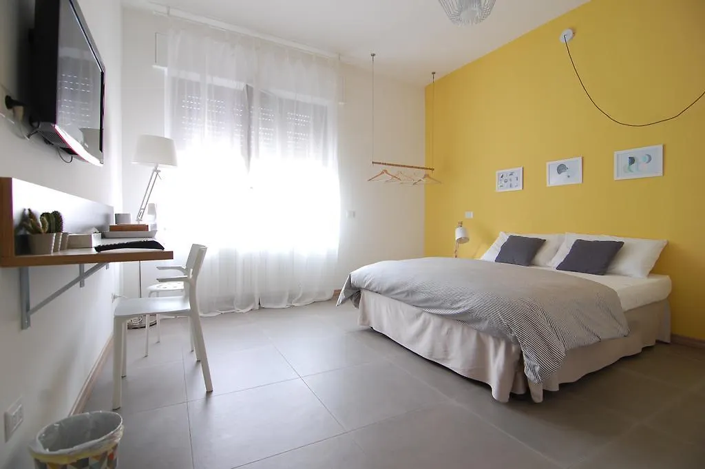 Le Officine Di Via Marsala Bed & Breakfast Legnano Italy
