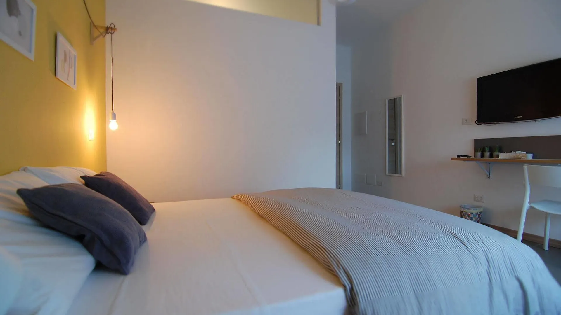 Le Officine Di Via Marsala Bed & Breakfast Legnano