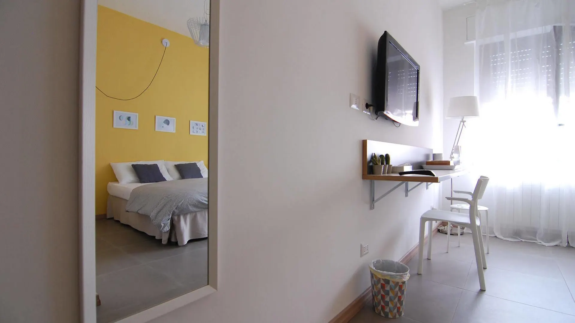 Le Officine Di Via Marsala Bed & Breakfast Legnano Italy