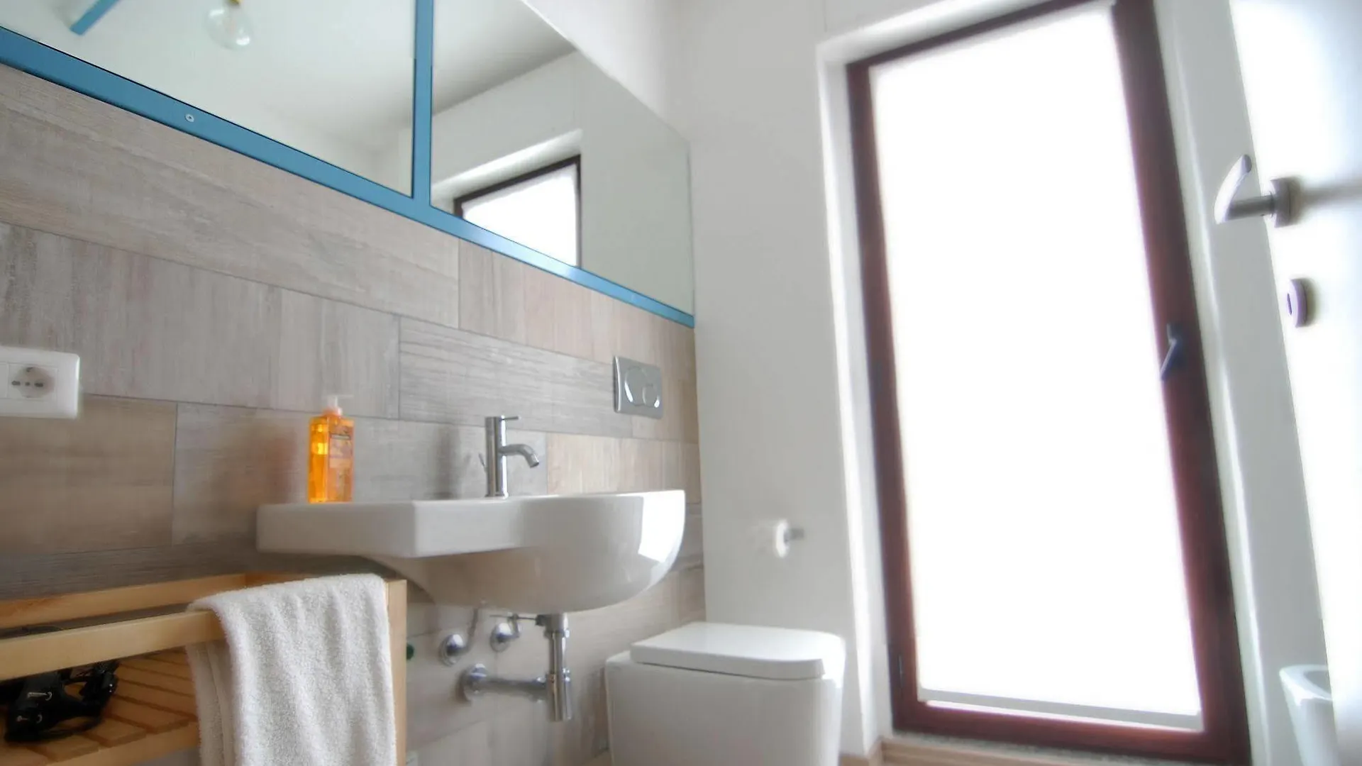 Le Officine Di Via Marsala Bed and Breakfast Legnano Bed & Breakfast